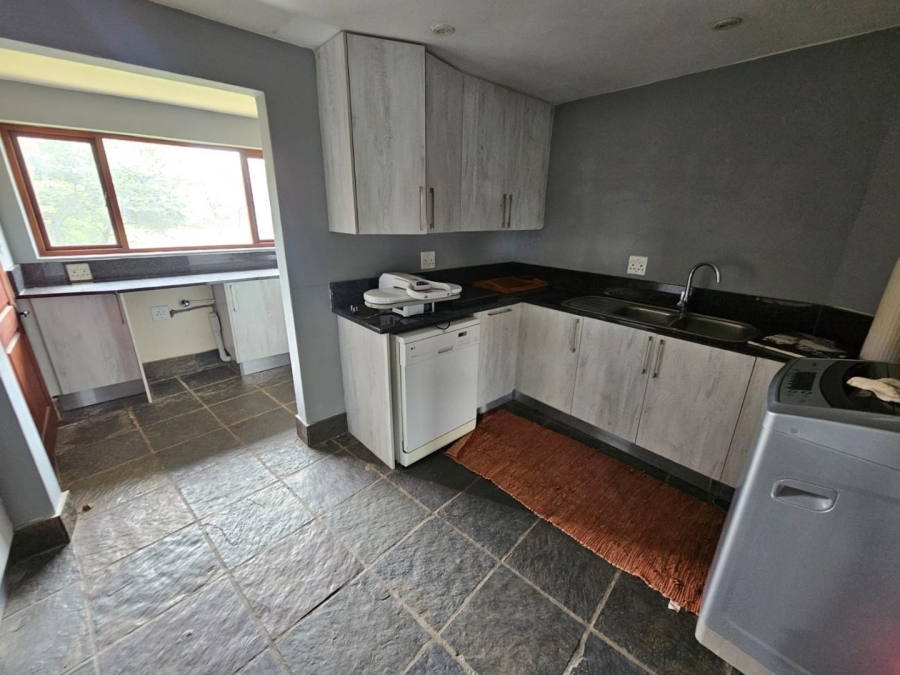 5 Bedroom Property for Sale in Boschenvaal River Front Lodges Free State